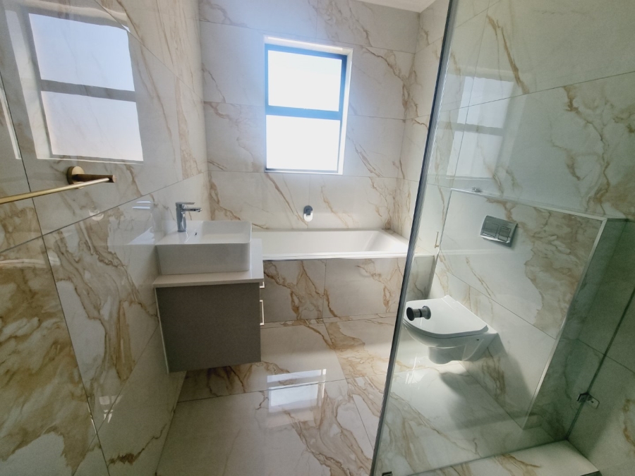 4 Bedroom Property for Sale in Sandown Western Cape